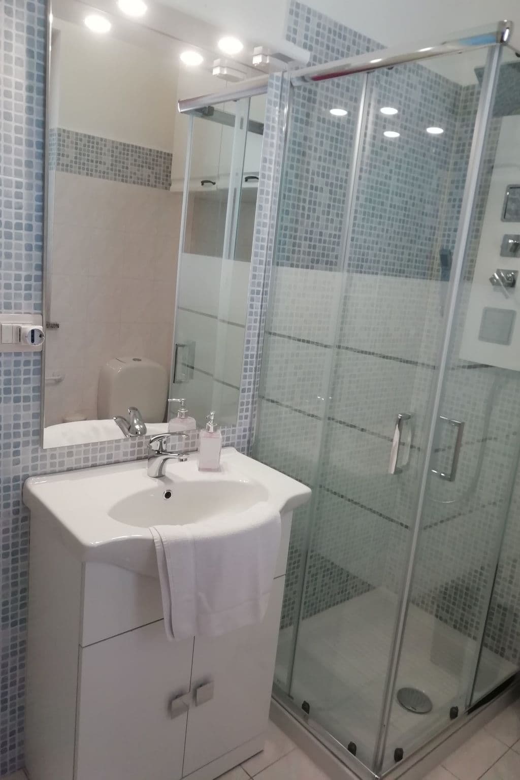Gallery Image 13
