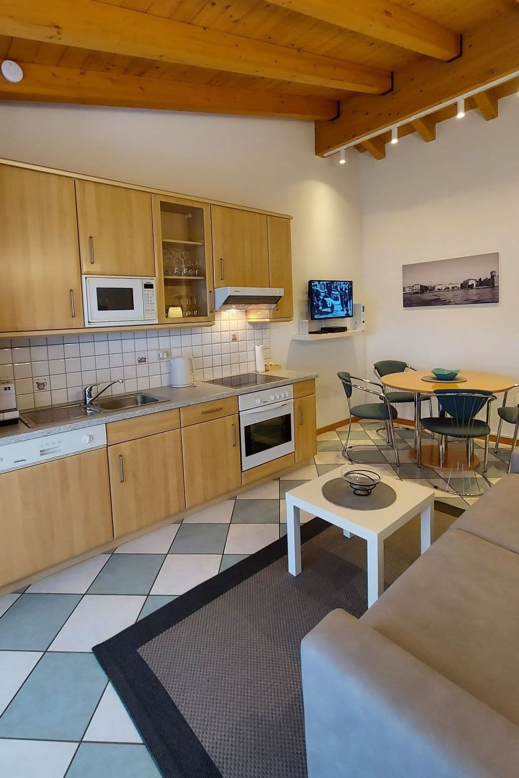 Kitchen / Dining Room