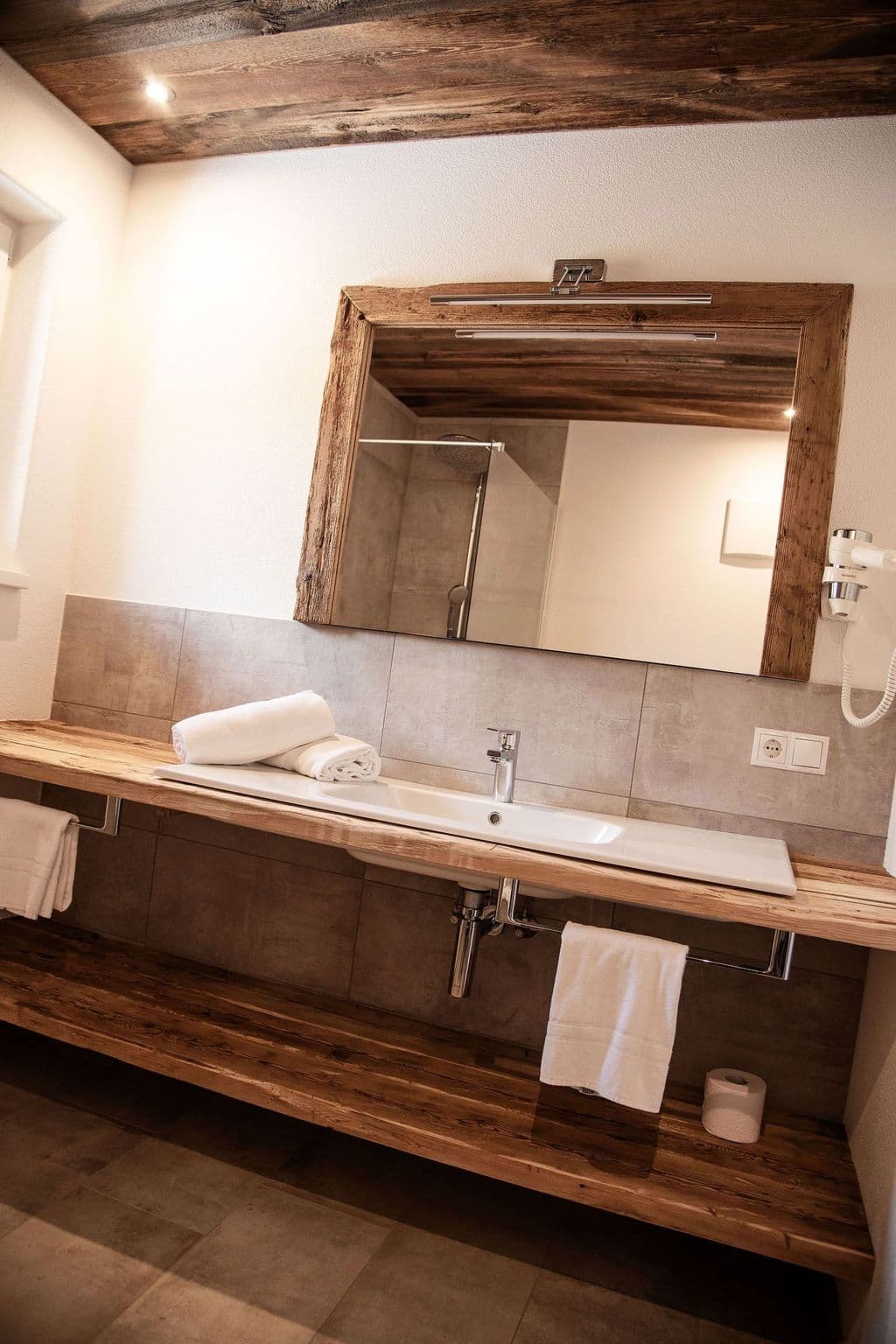Bathroom / Wellness