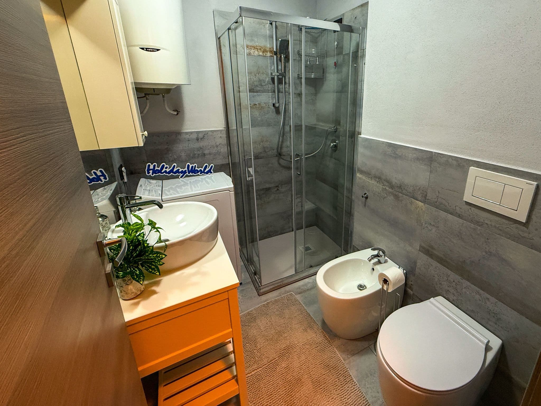 Bathroom / Wellness