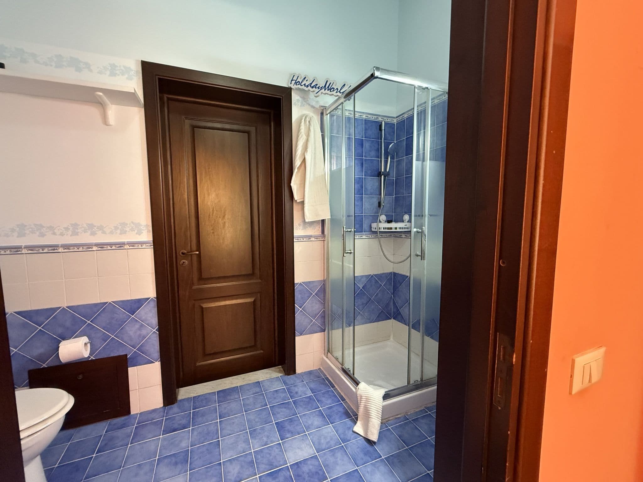 Gallery Image 13