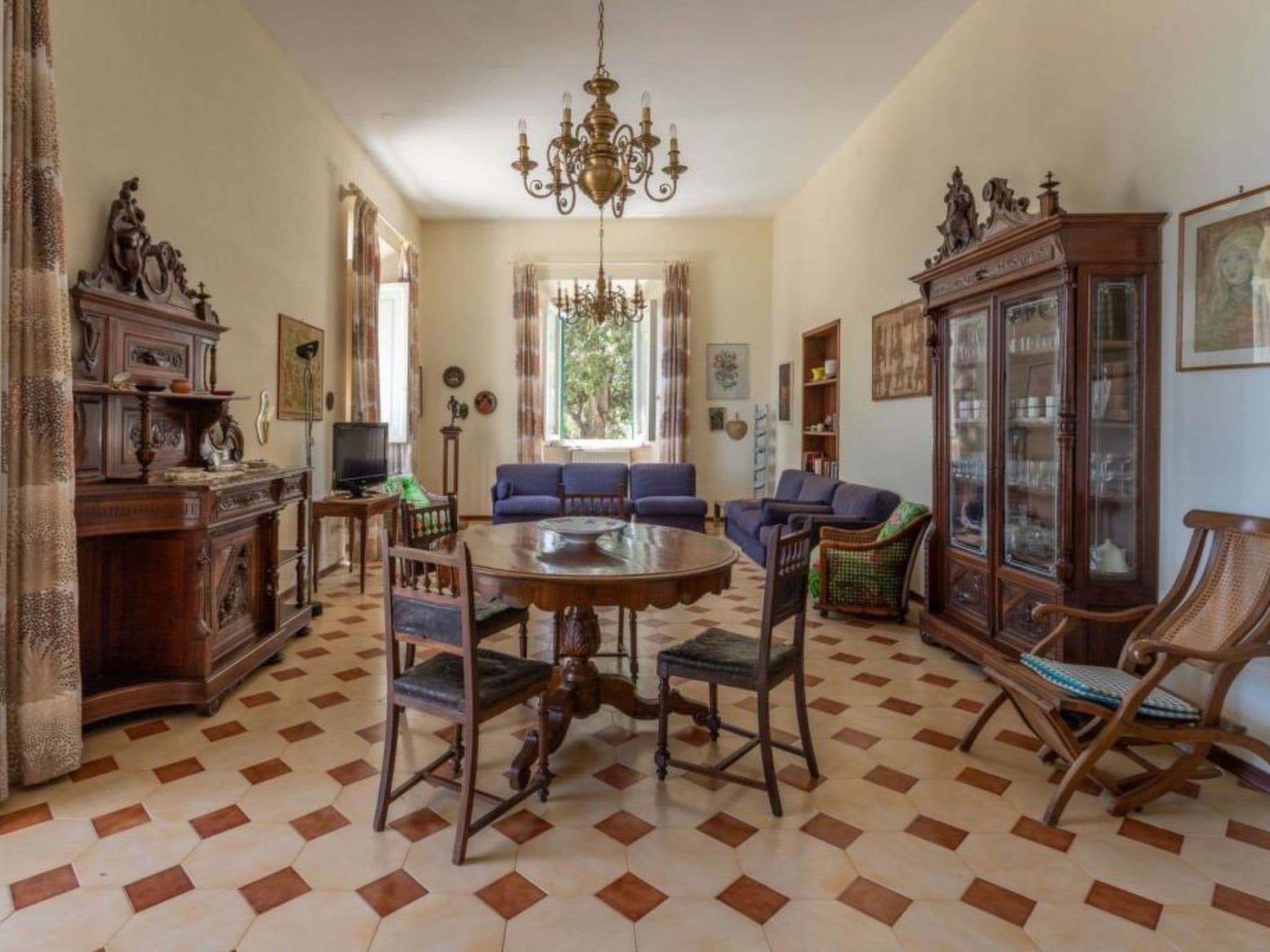 Gallery Image 12