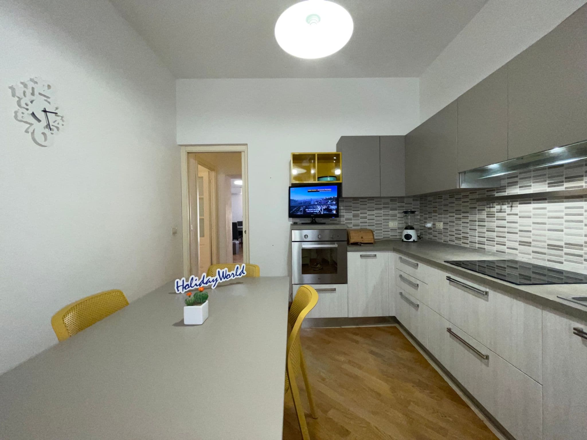 Kitchen / Dining Room