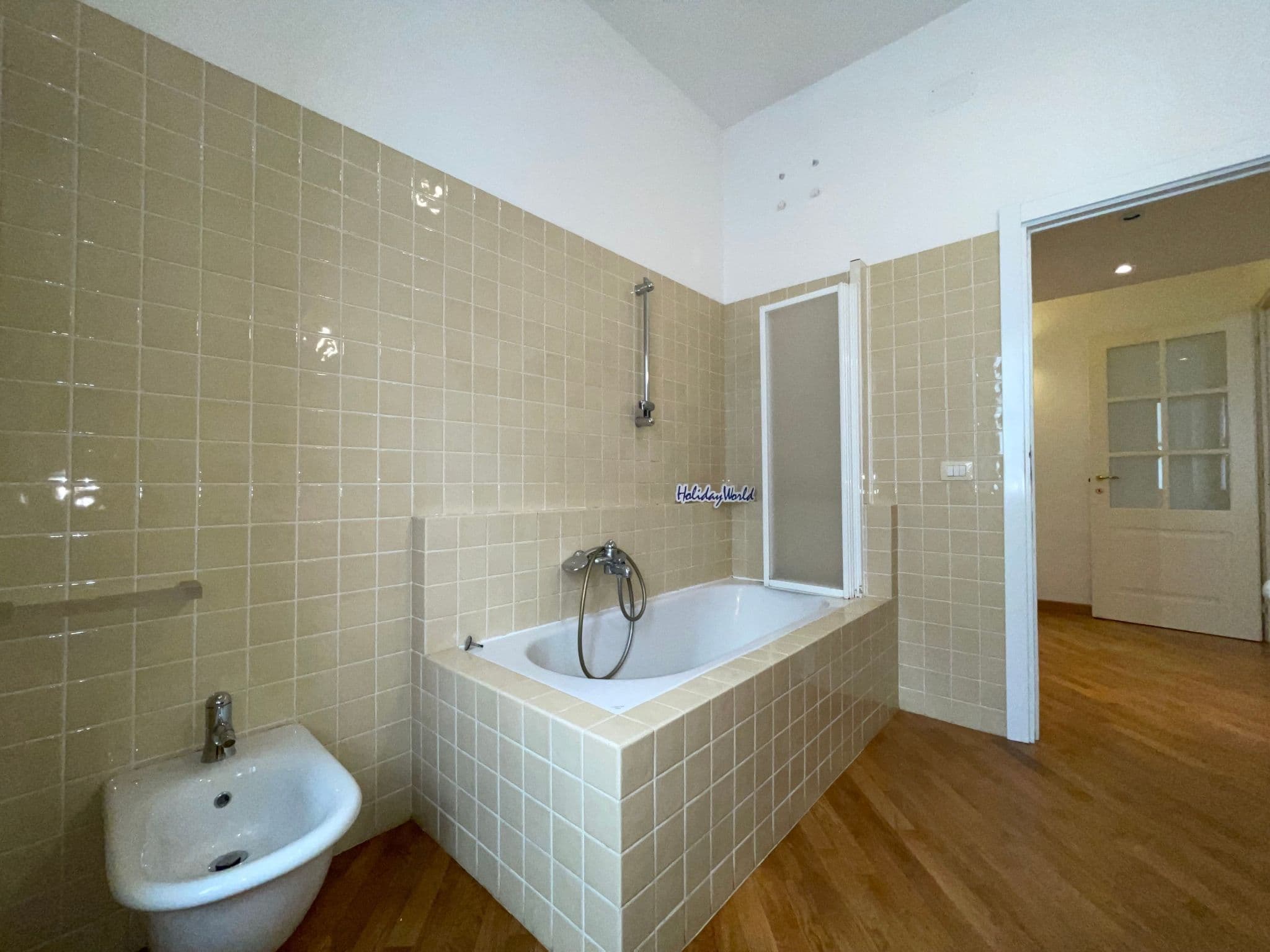 Gallery Image 15
