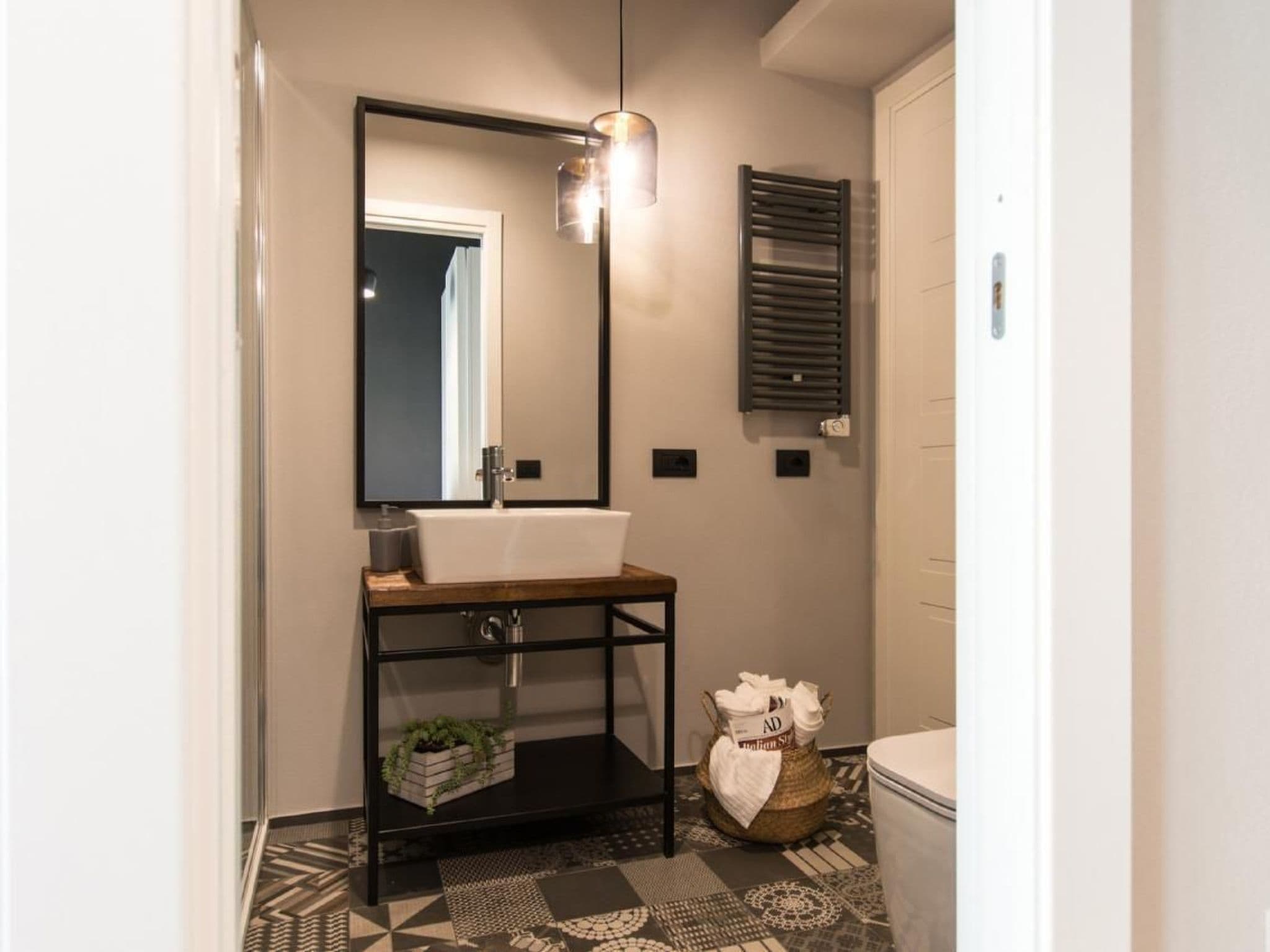 Gallery Image 13