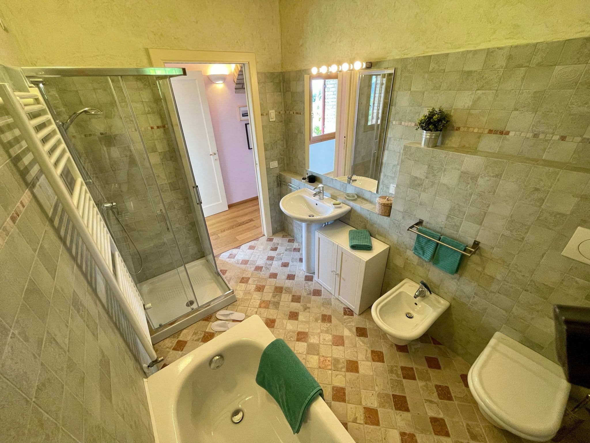 Bathroom / Wellness