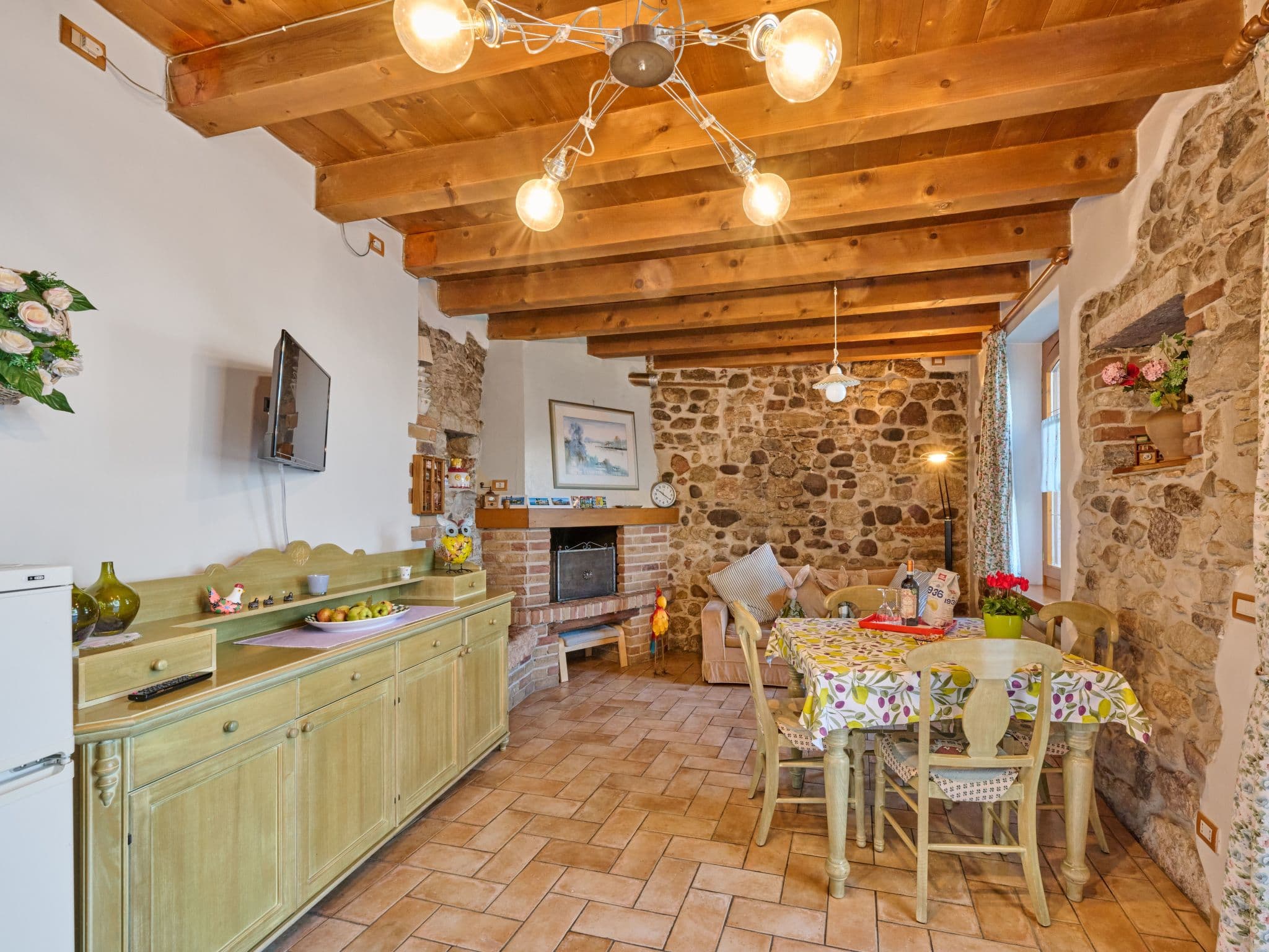 Kitchen / Dining Room