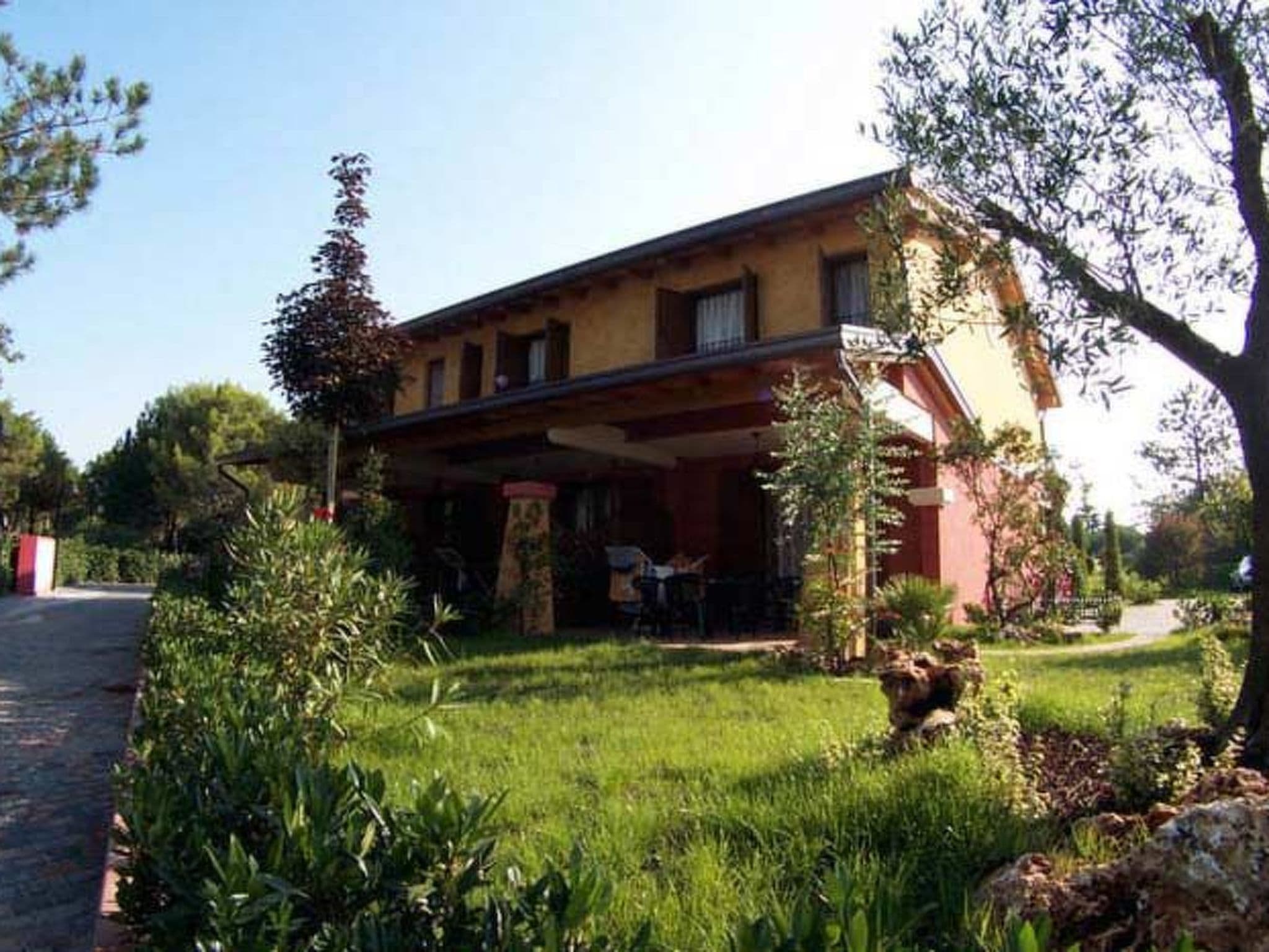 Gallery Image 18