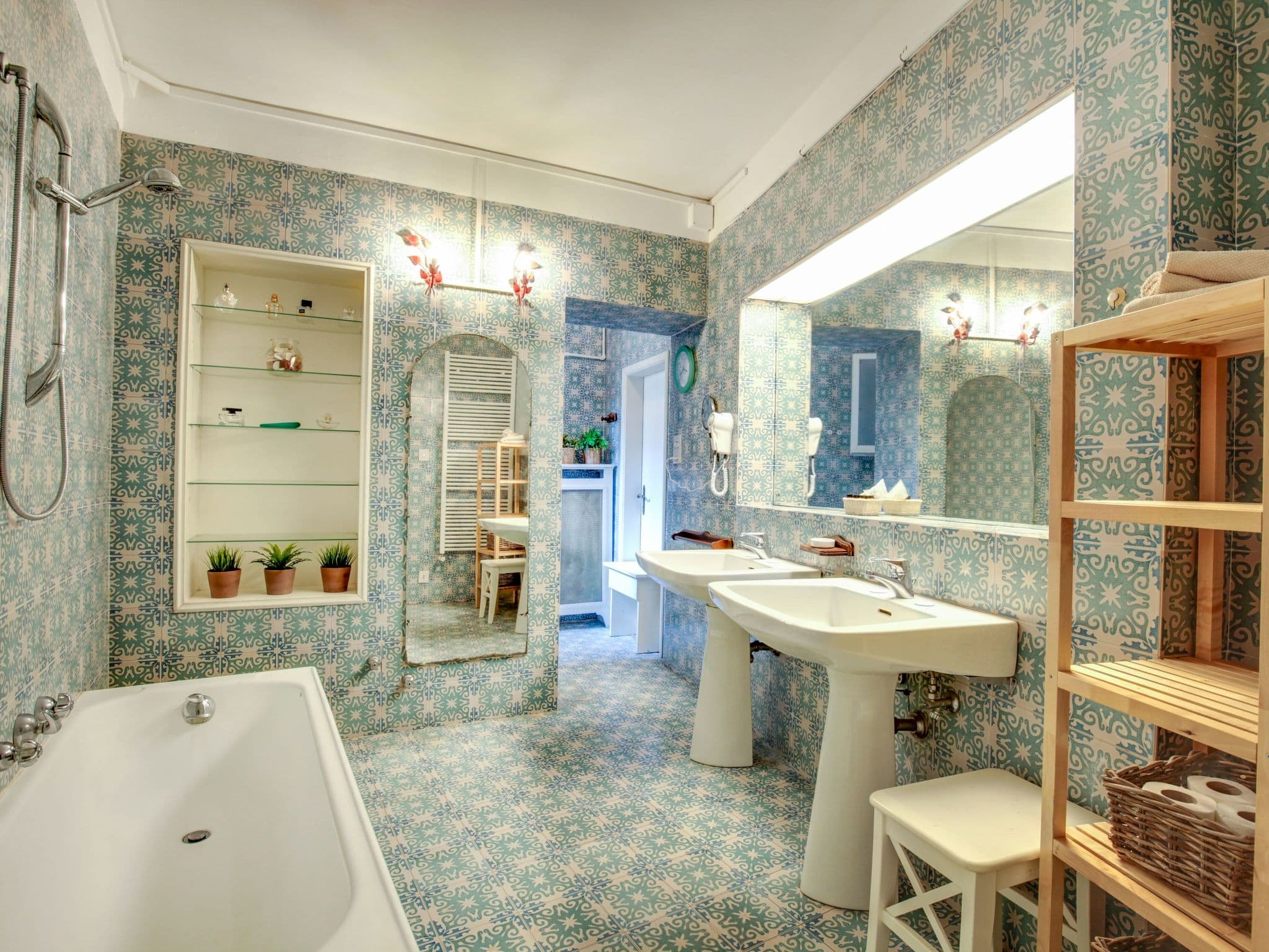 Bathroom / Wellness