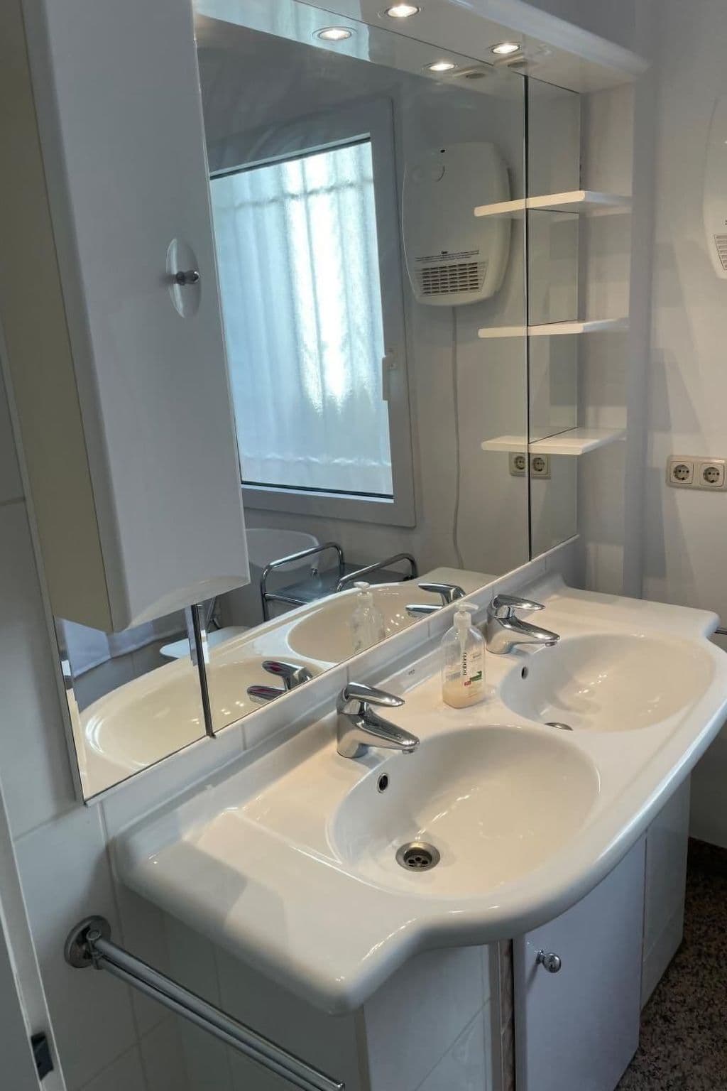 Gallery Image 14