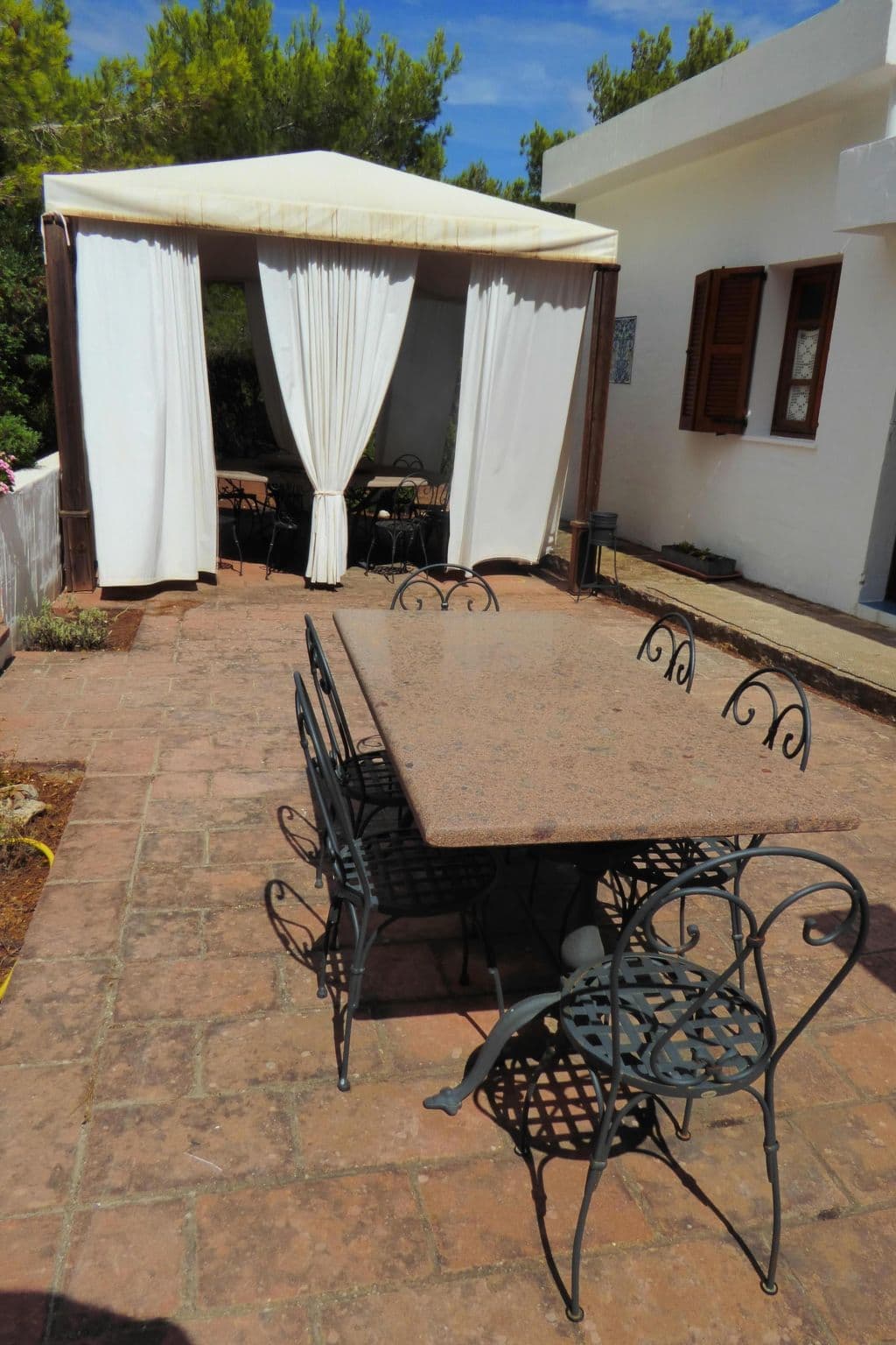 Gallery Image 10
