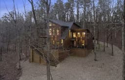 Three Bears Hideout – Luxury Mountain Cabin Getaway for Families & Groups