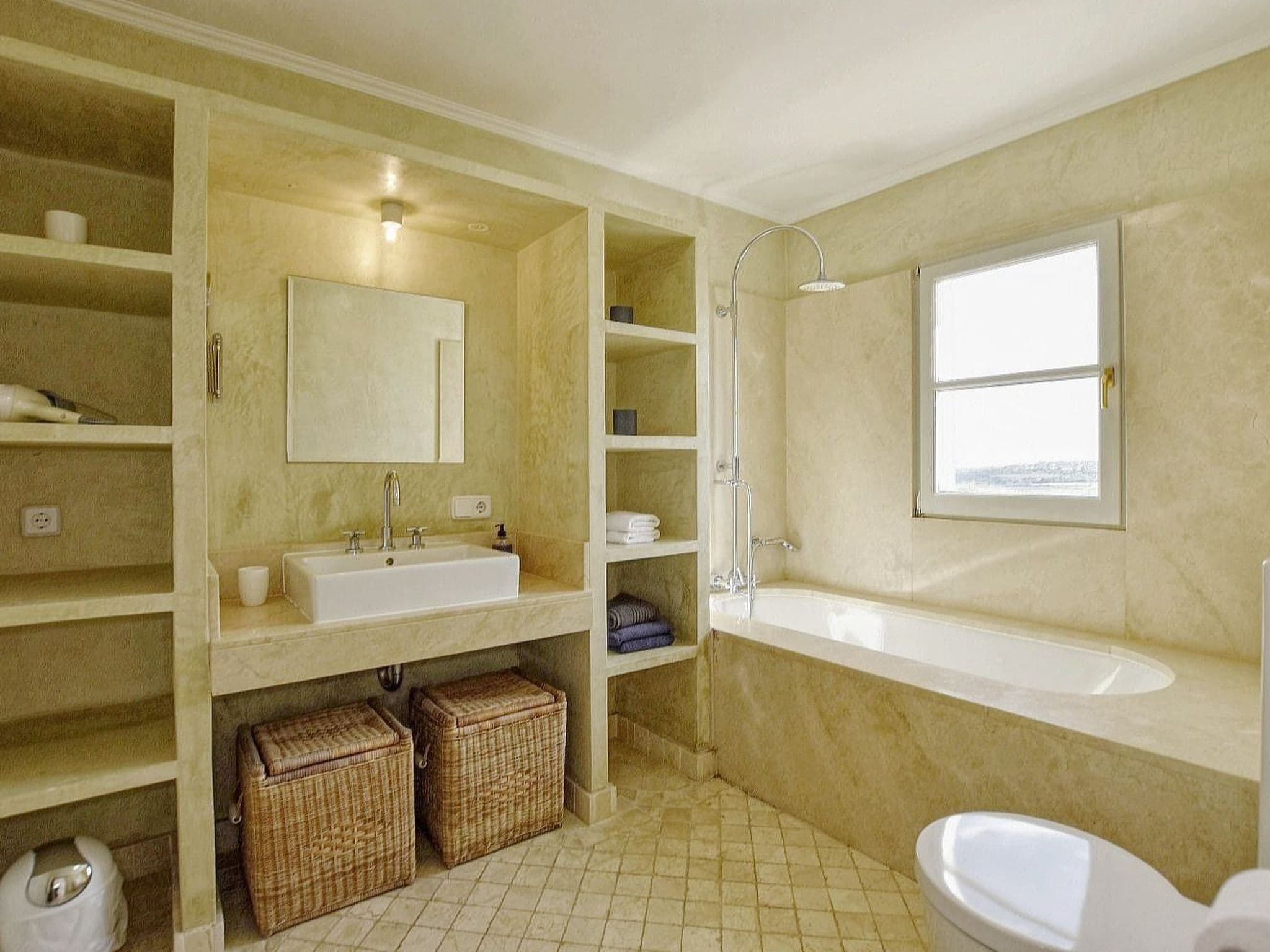 Bathroom / Wellness
