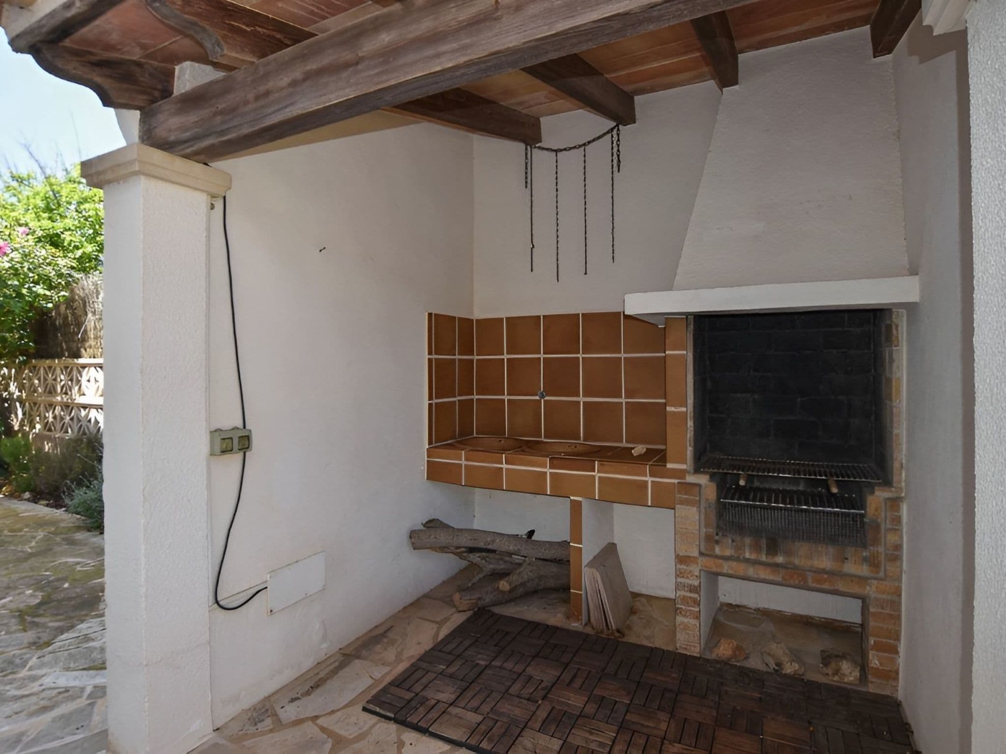 Gallery Image 13