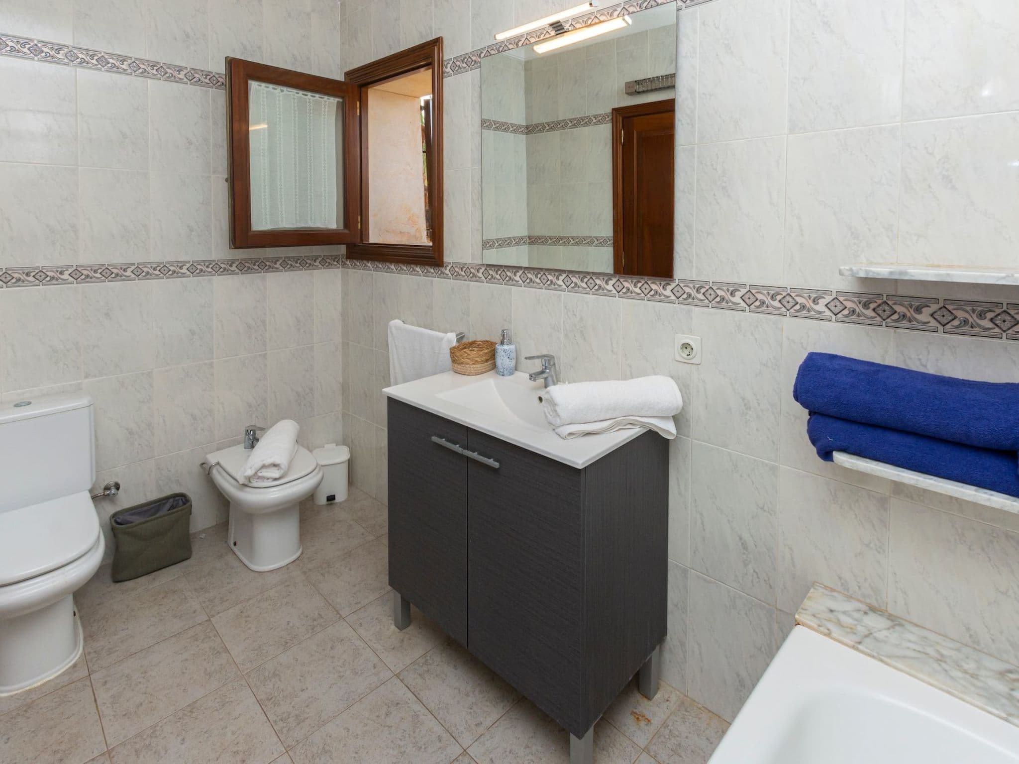 Gallery Image 49