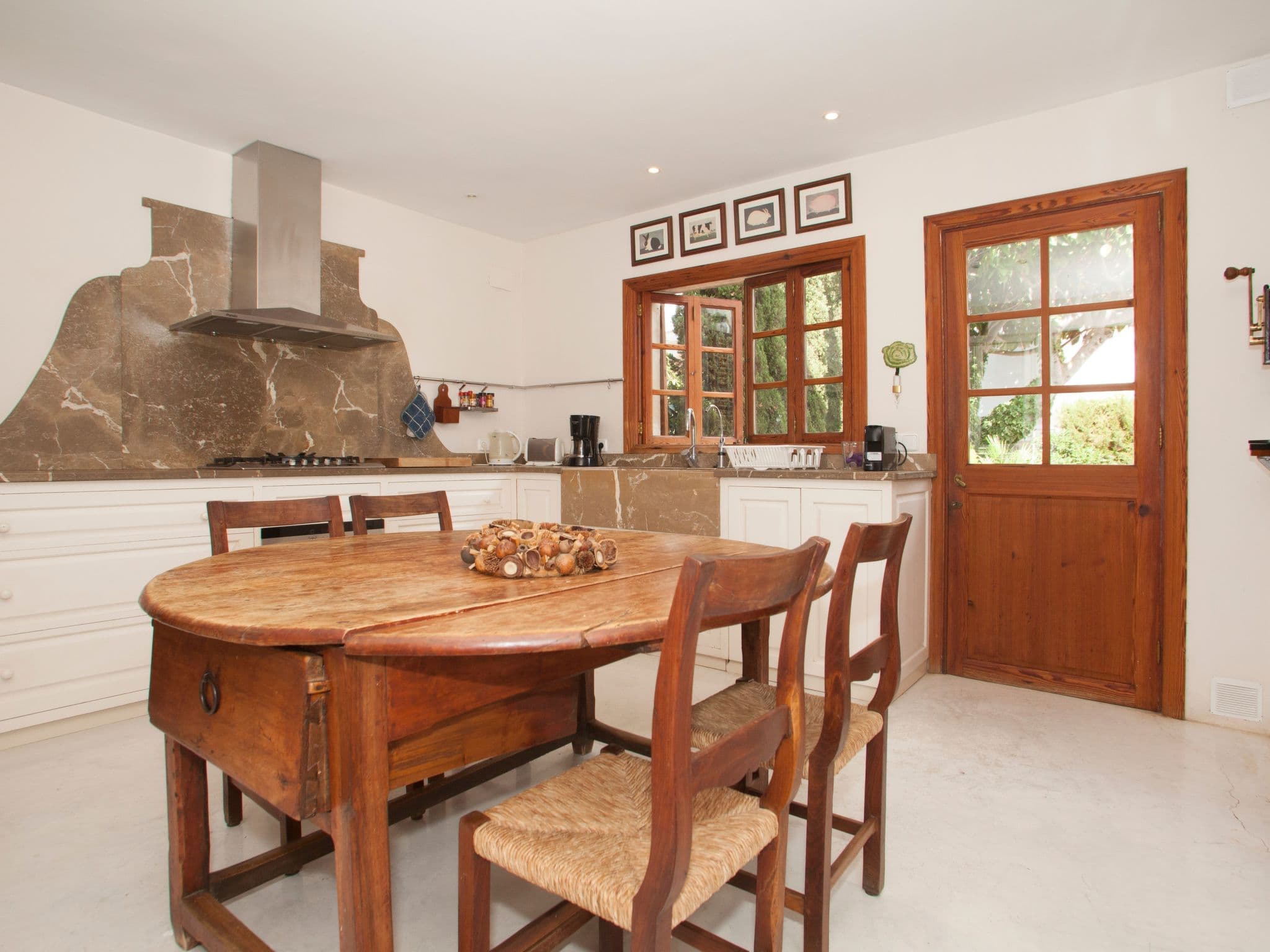 Gallery Image 10