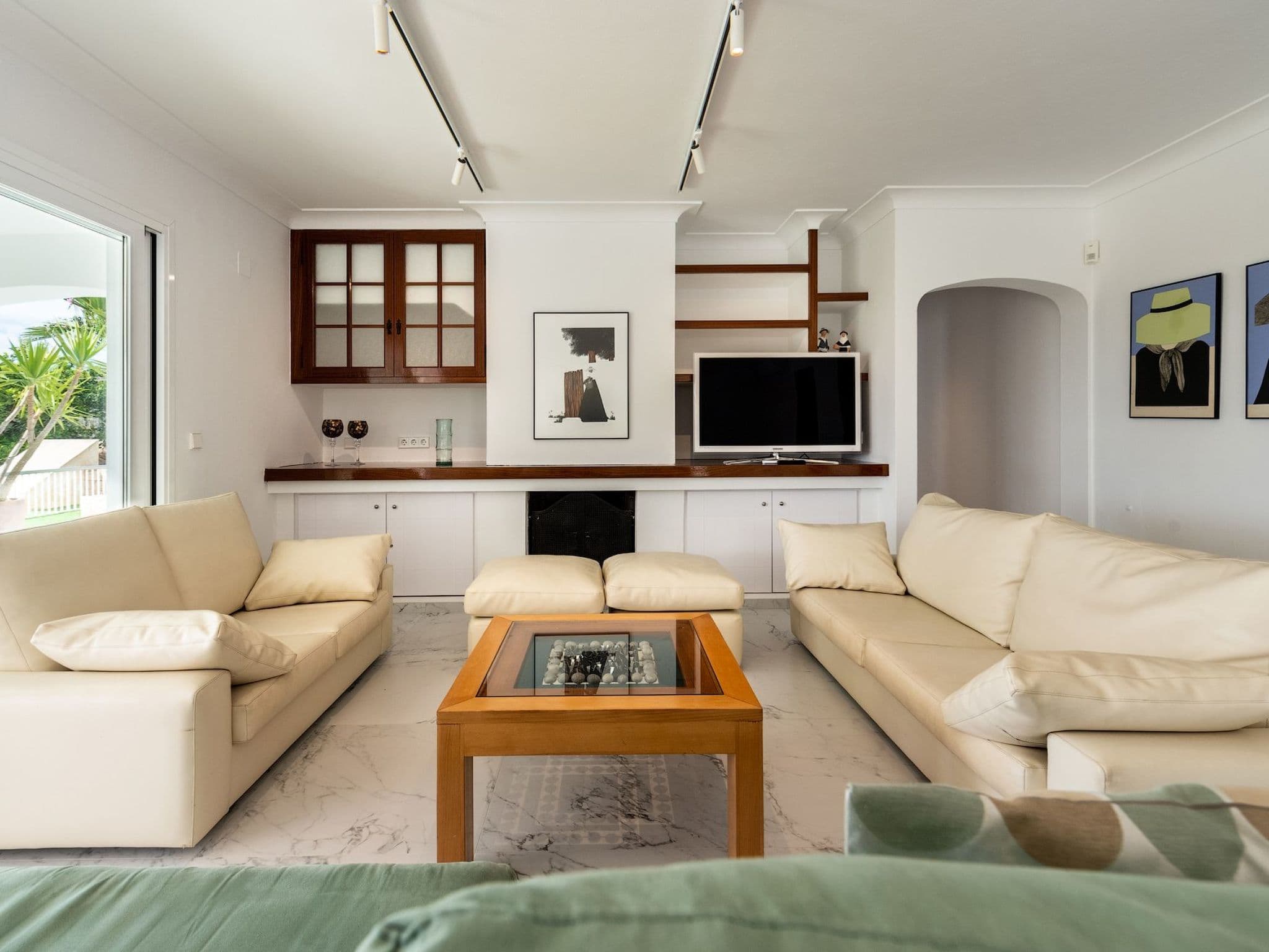 Gallery Image 101