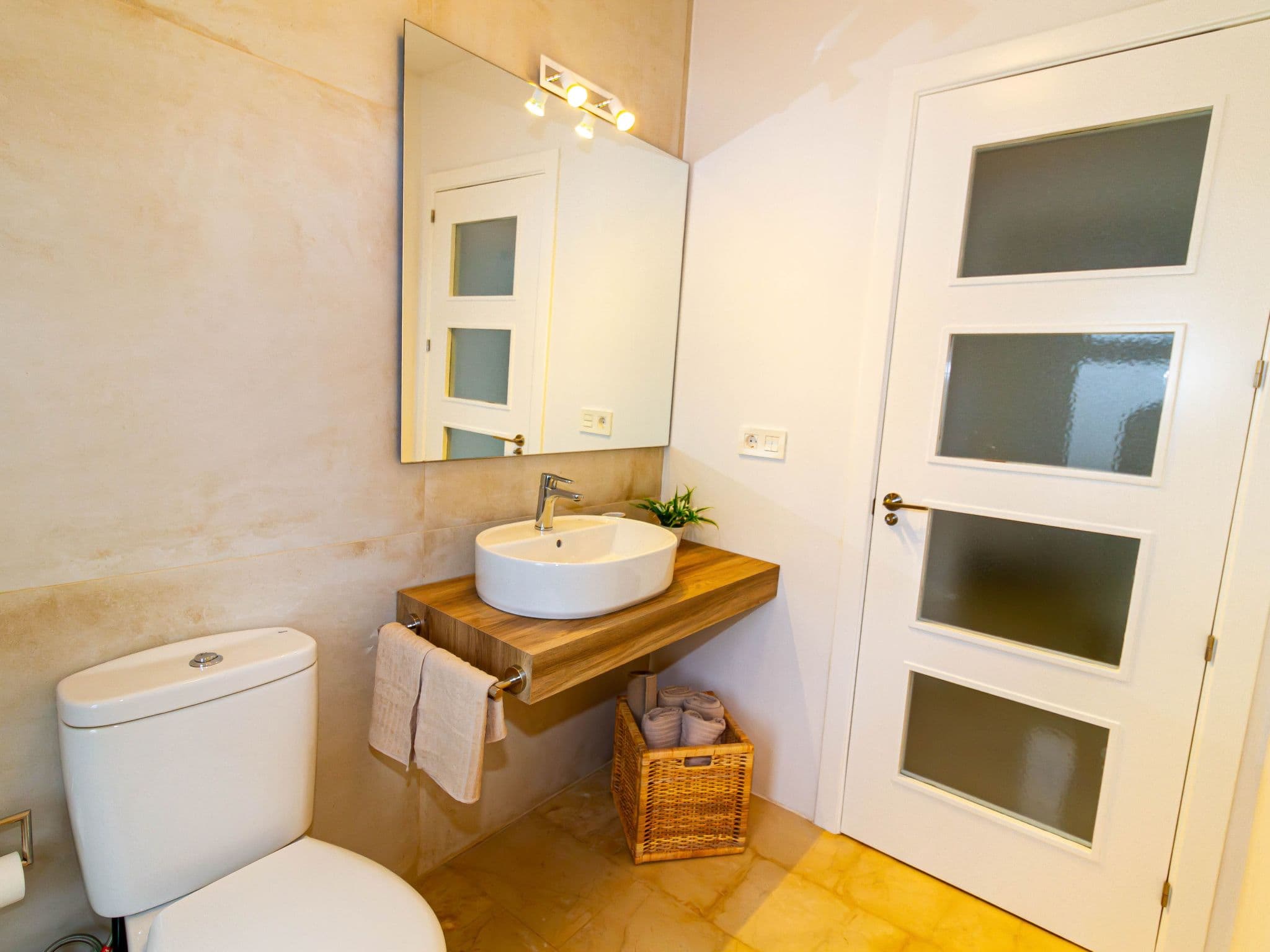 Bathroom / Wellness