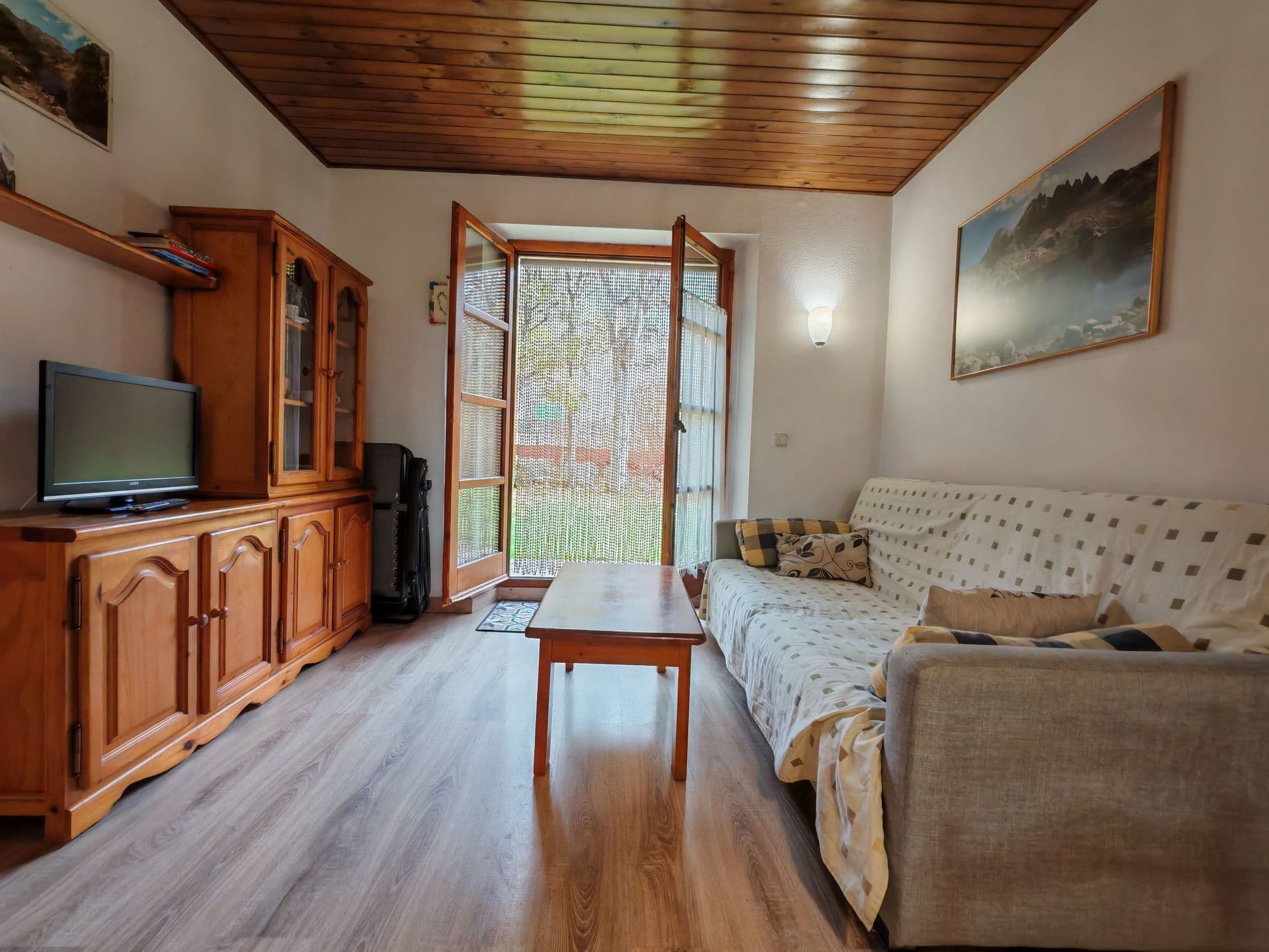 Gallery Image 14
