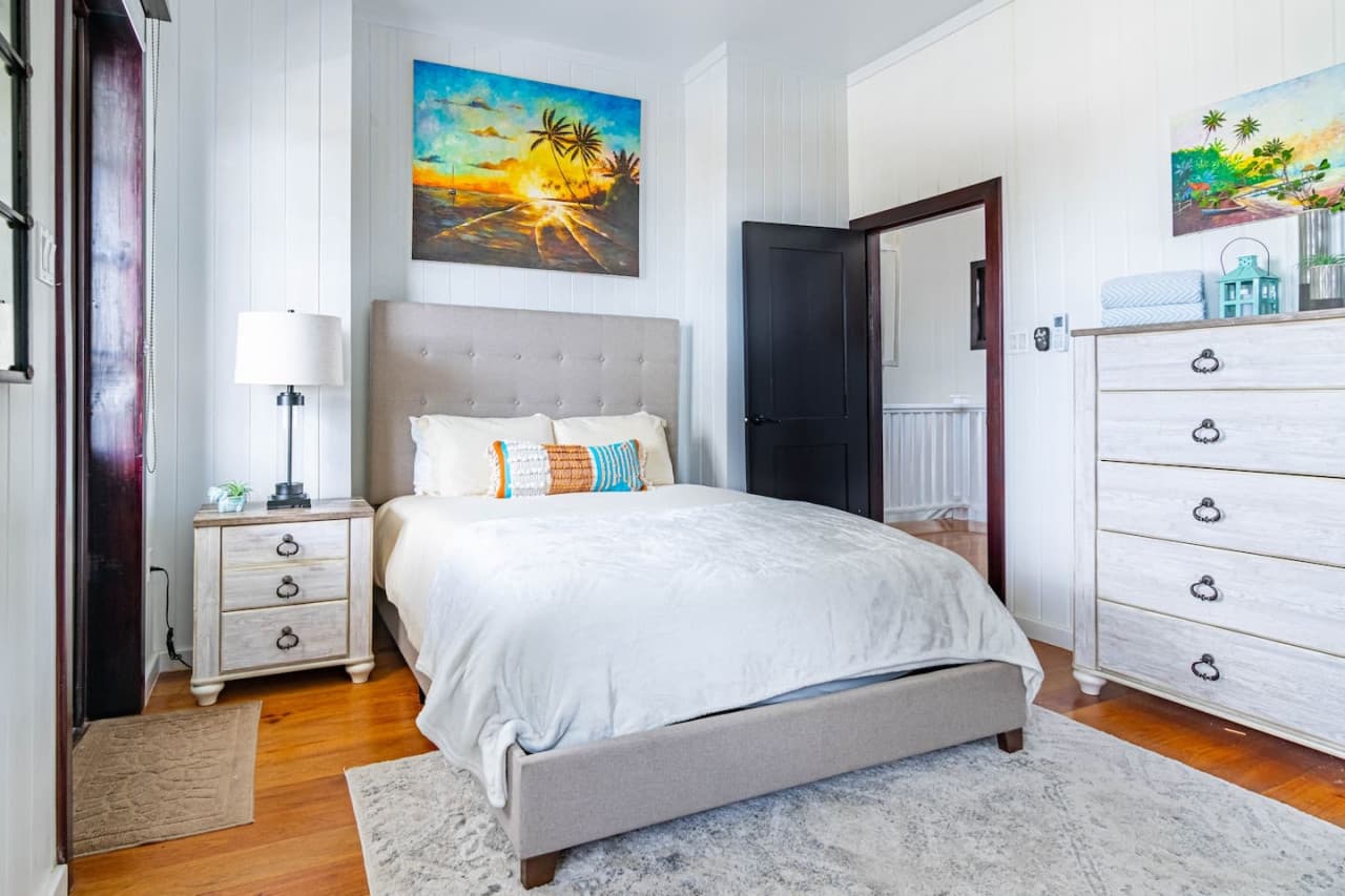 Guest Bedroom 2 - Second Floor