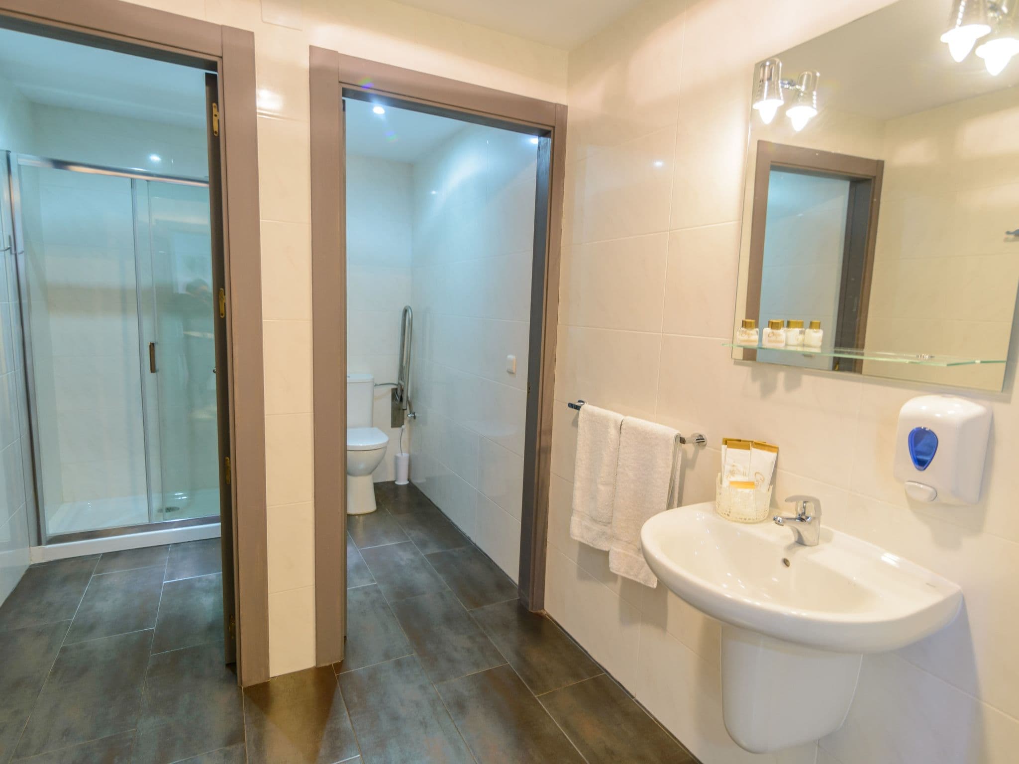 Bathroom / Wellness
