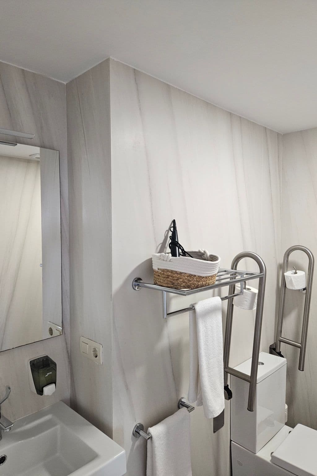 Bathroom / Wellness