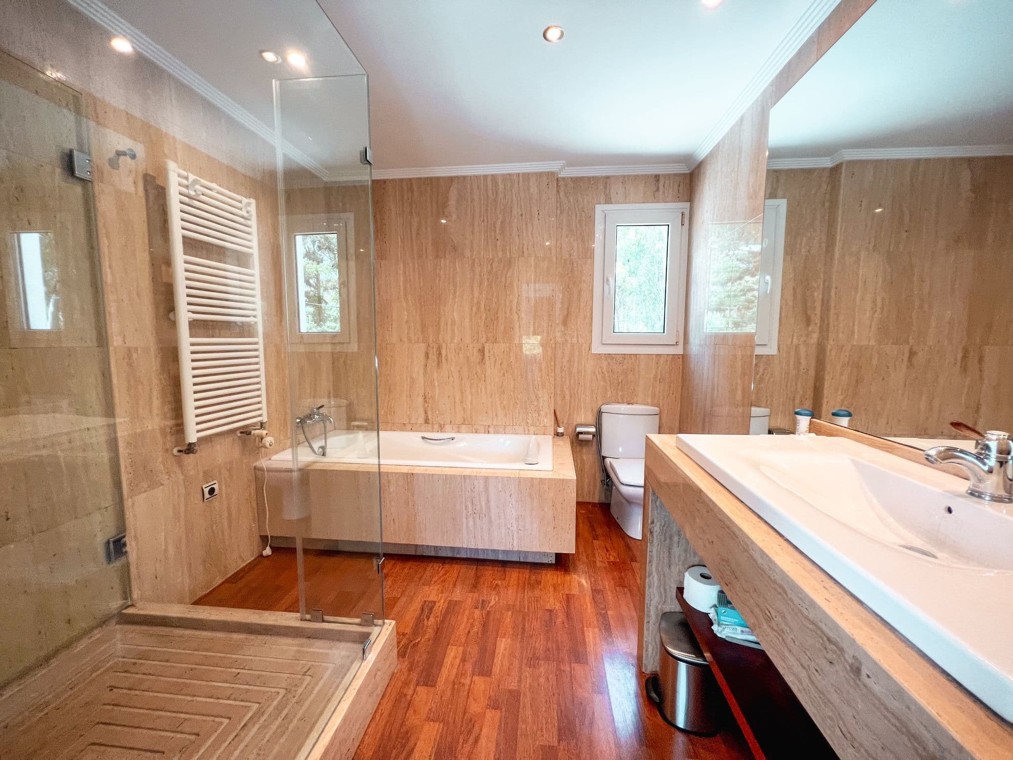 Bathroom / Wellness