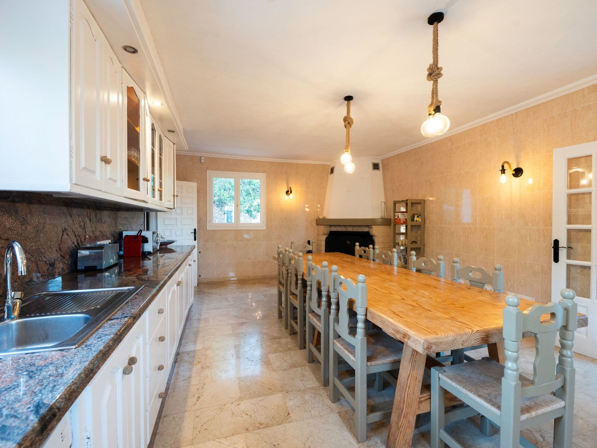 Kitchen / Dining Room