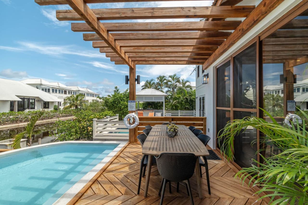 Outdoor seating and pool