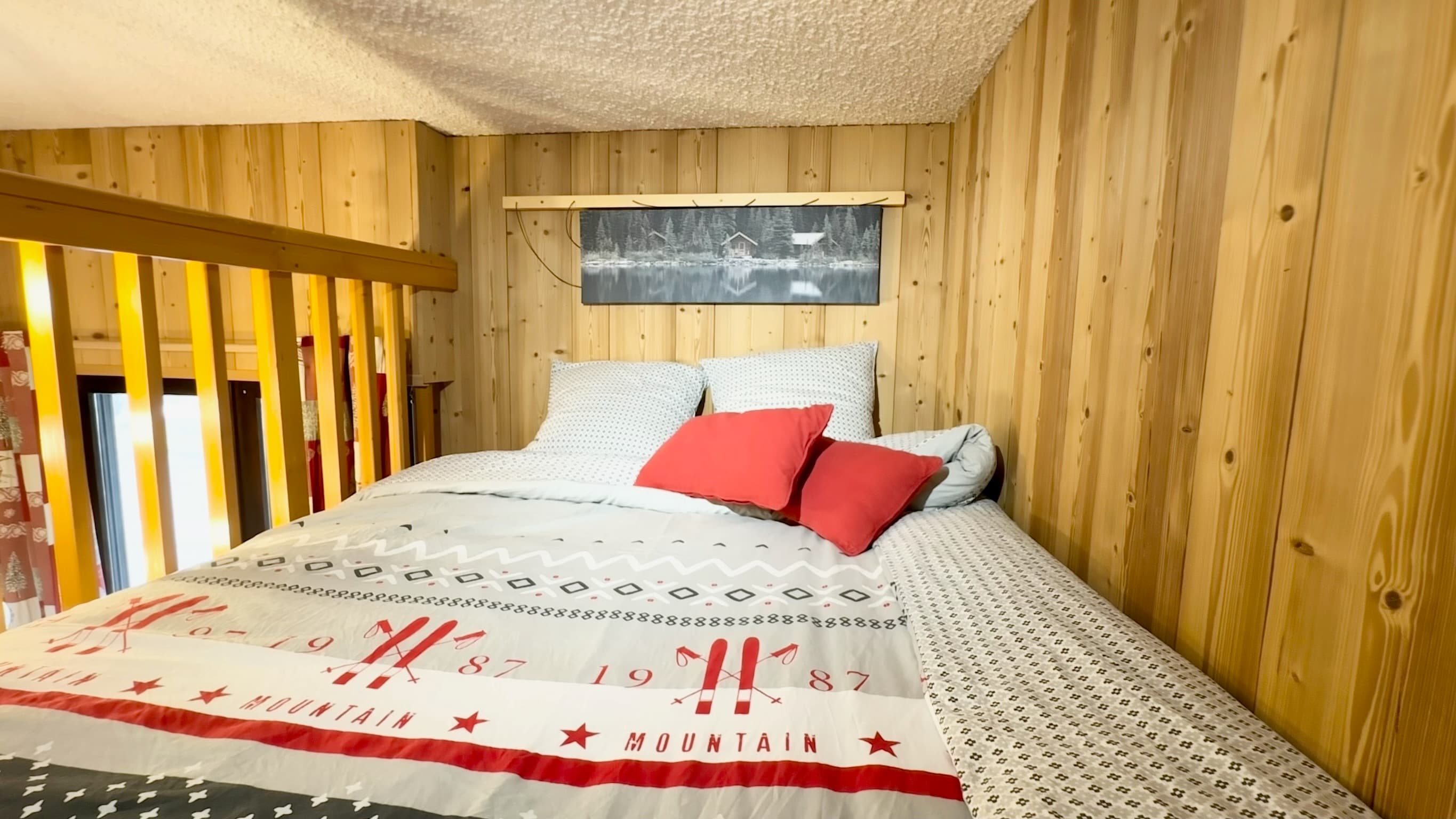 Chambre 3 en mezzanine, 1 lit 140cm