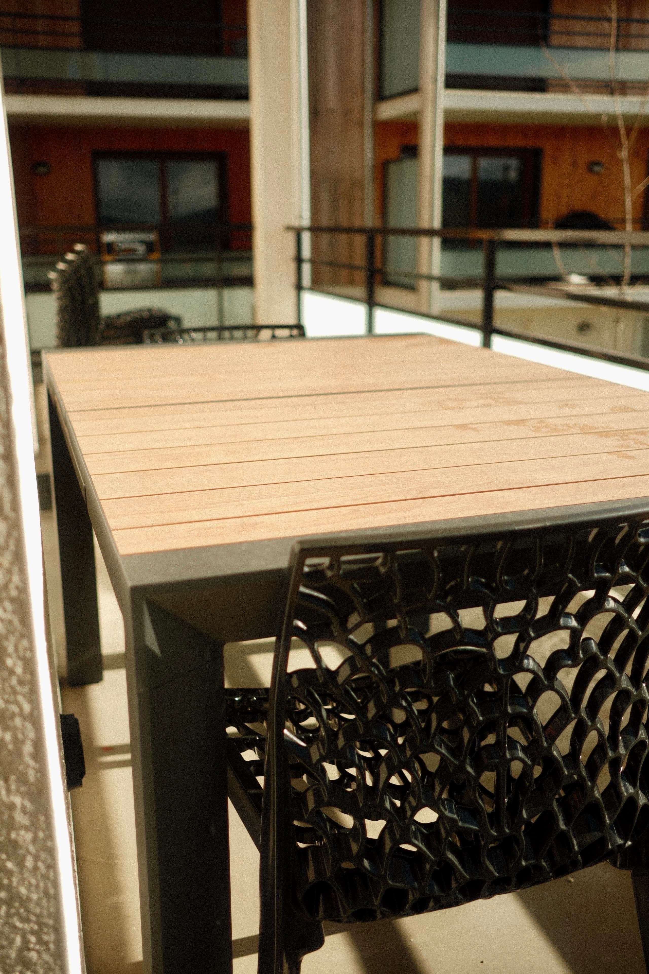 Table d'extérieur 