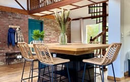 Marsh house, kayaking, garden, family & animals