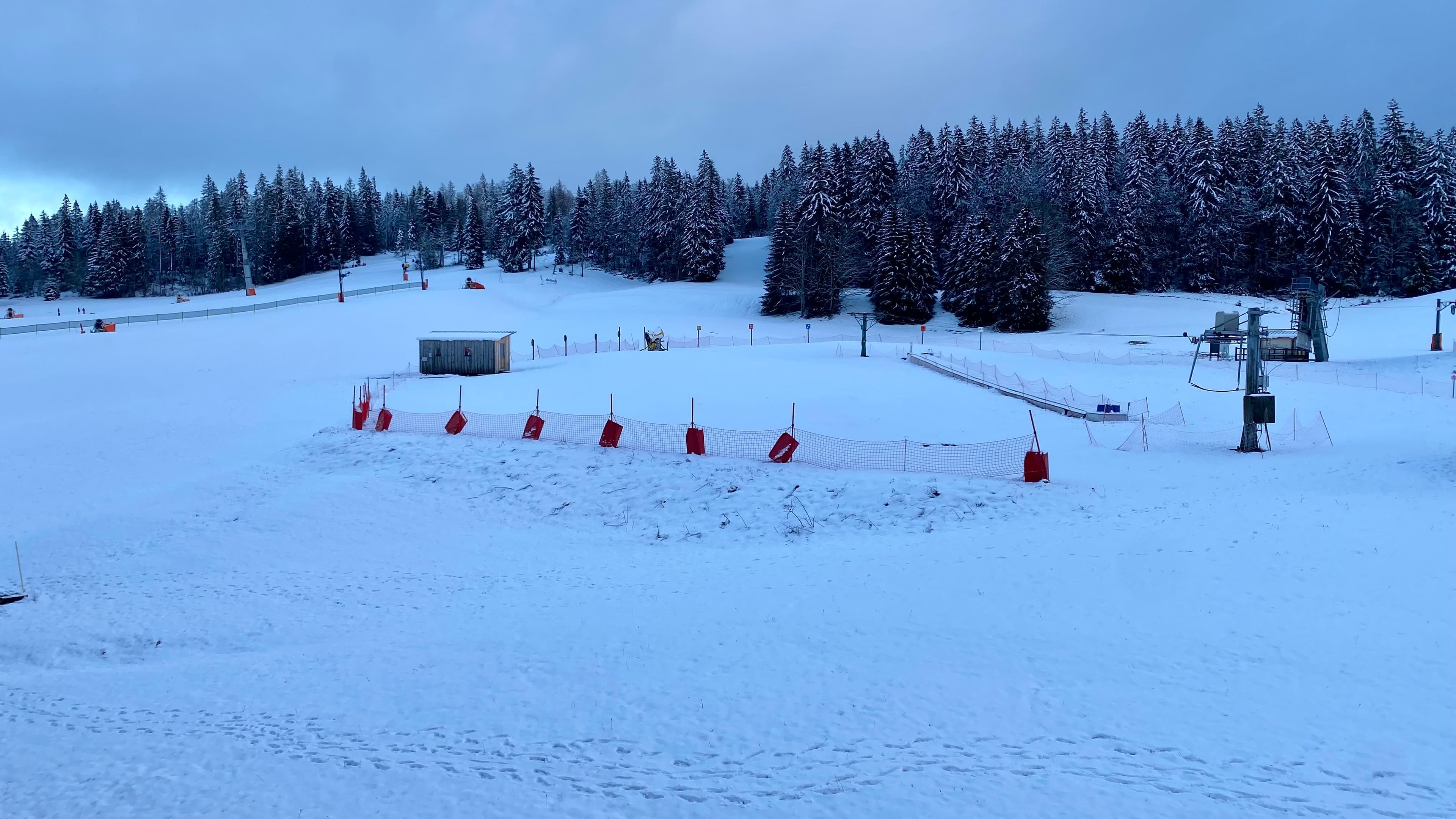 Vue depuis le balcon de cette application sur les pistes de ski de Prémanon.