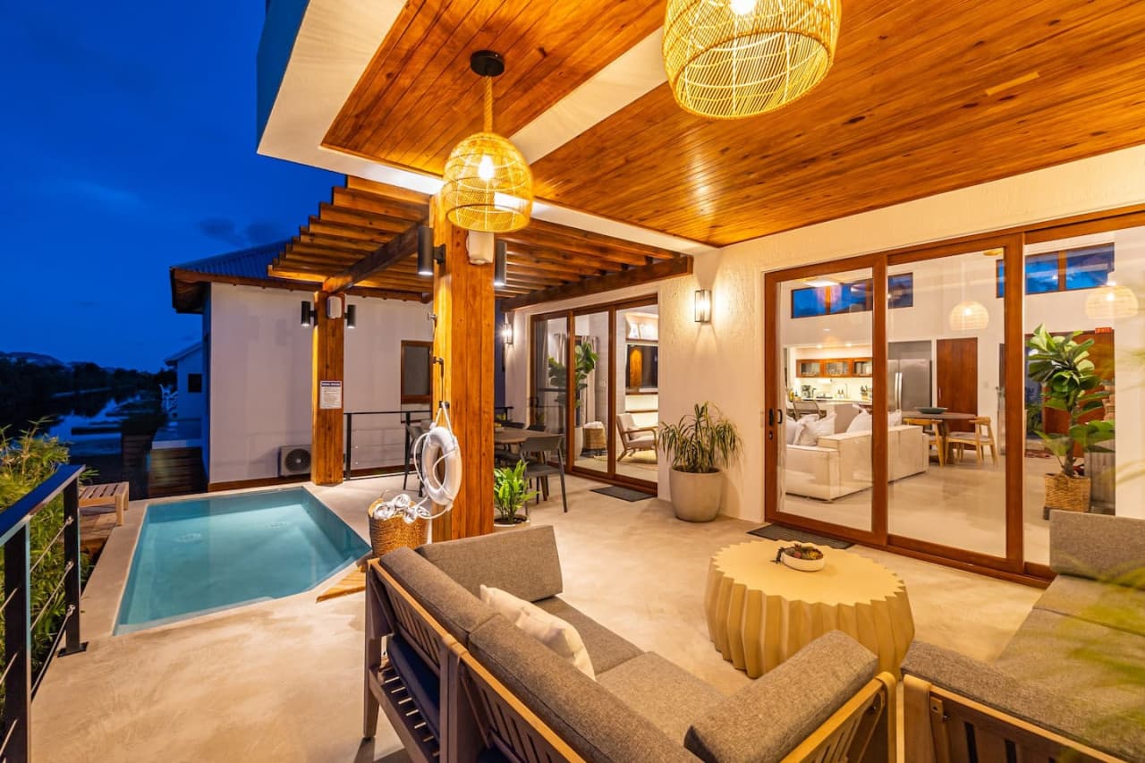 Casa Brisa & The Pool Club @ Mahogany Bay!