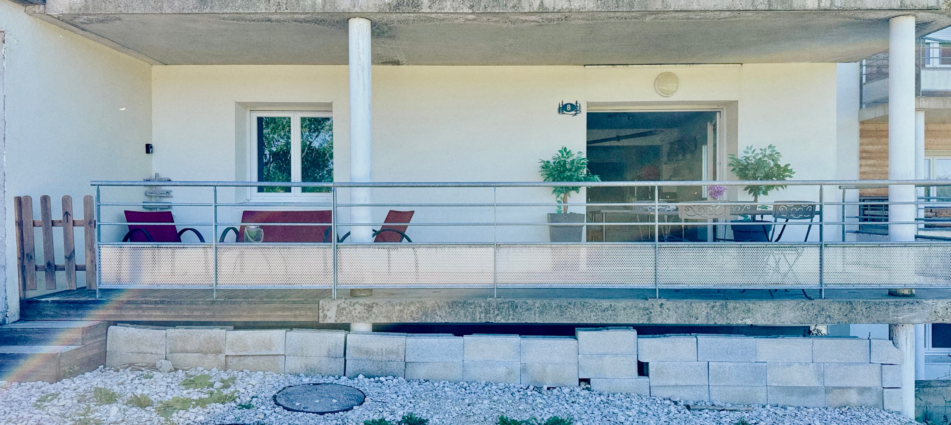Vue d'ensemble de la terrasse 