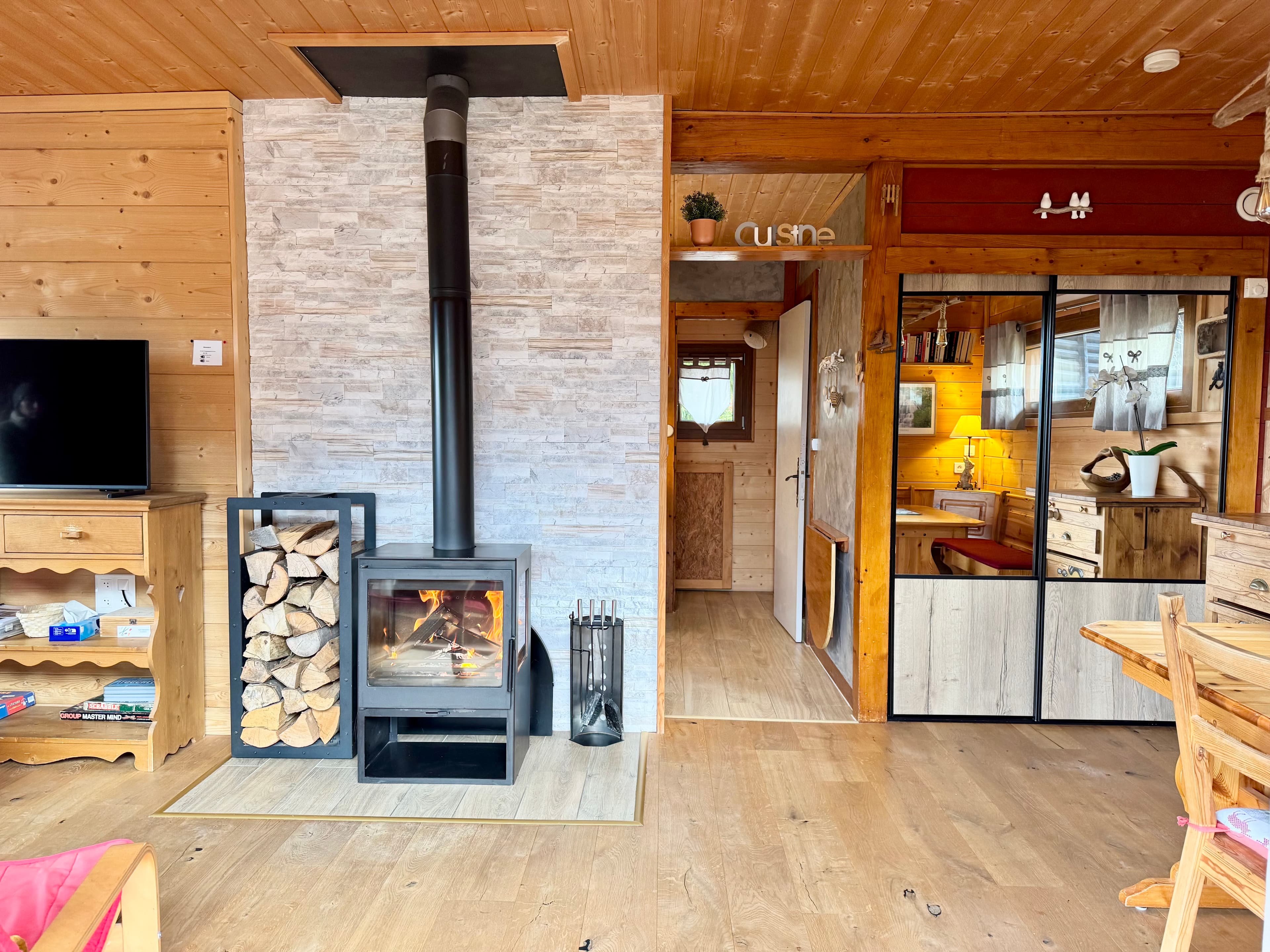 Chalet aux Rousses avec poêle à bois, pour profiter d'une ambiance chaleureuse