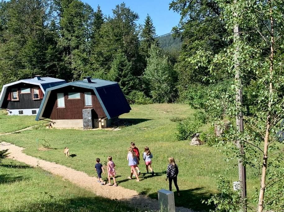 Le chalet est situé dans la copropriété la fournière d'en bas, à Prémanon.