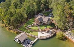 "Amber Skies" Breathtaking-Family, Lake-Front Home