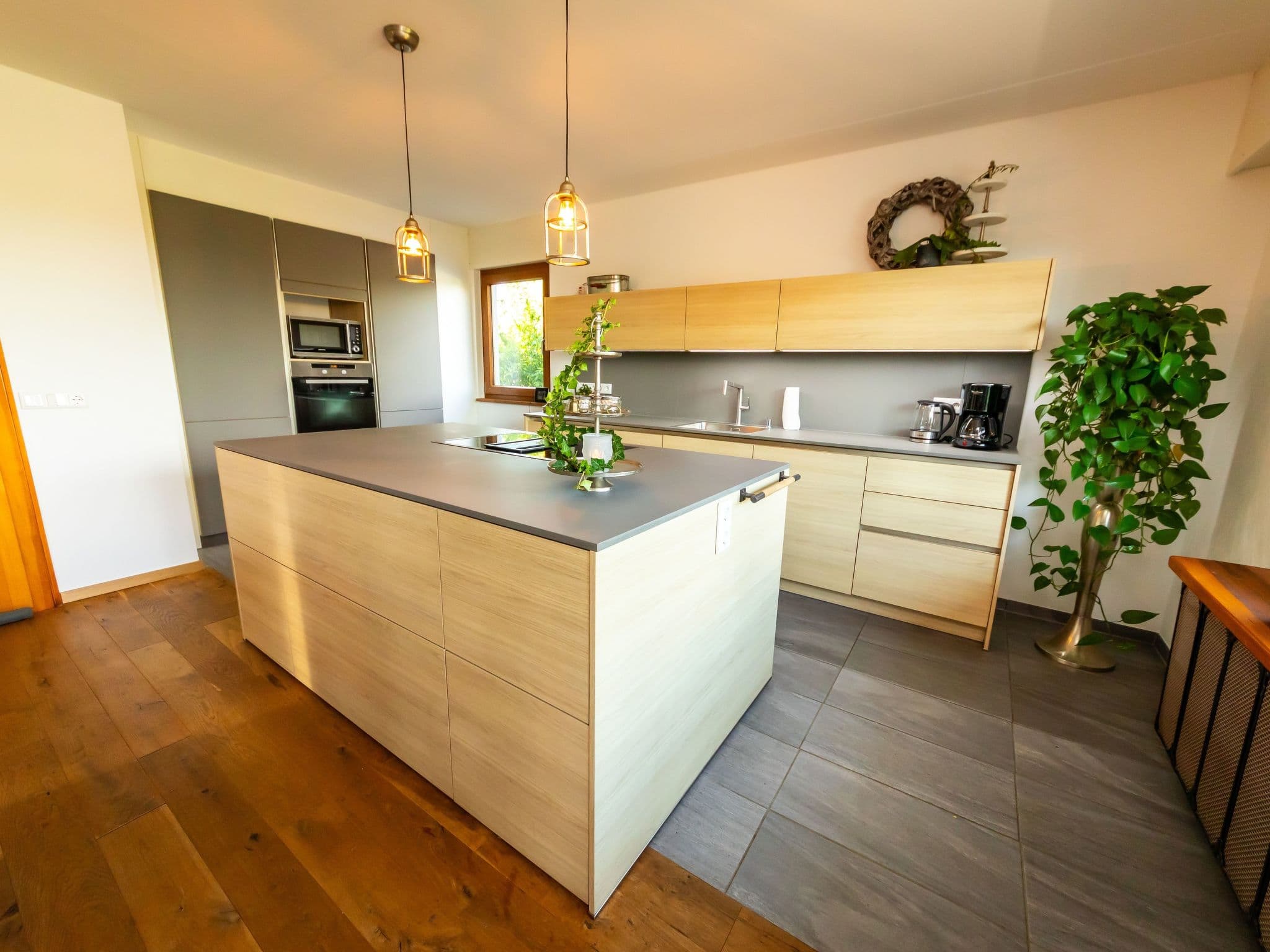 Kitchen / Dining Room