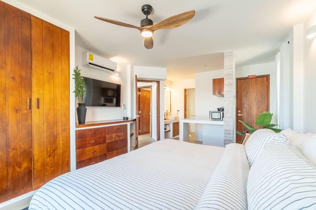 Second bedroom