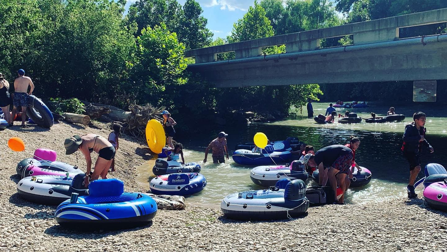 Spots to hangout while tubing