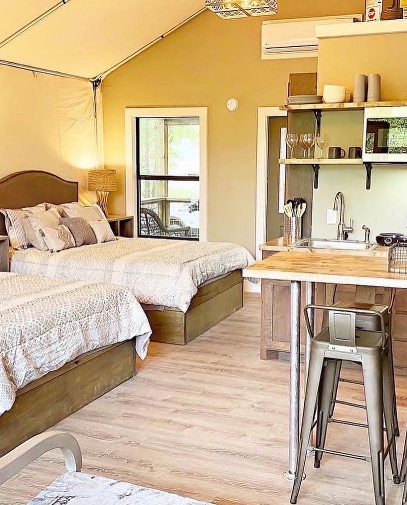 Beautiful and Clean Cabin on the Creek