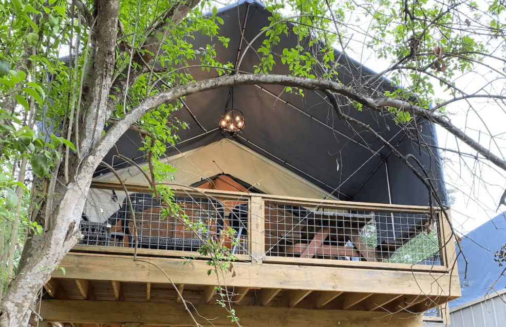 The Back decks overlooks the creek!