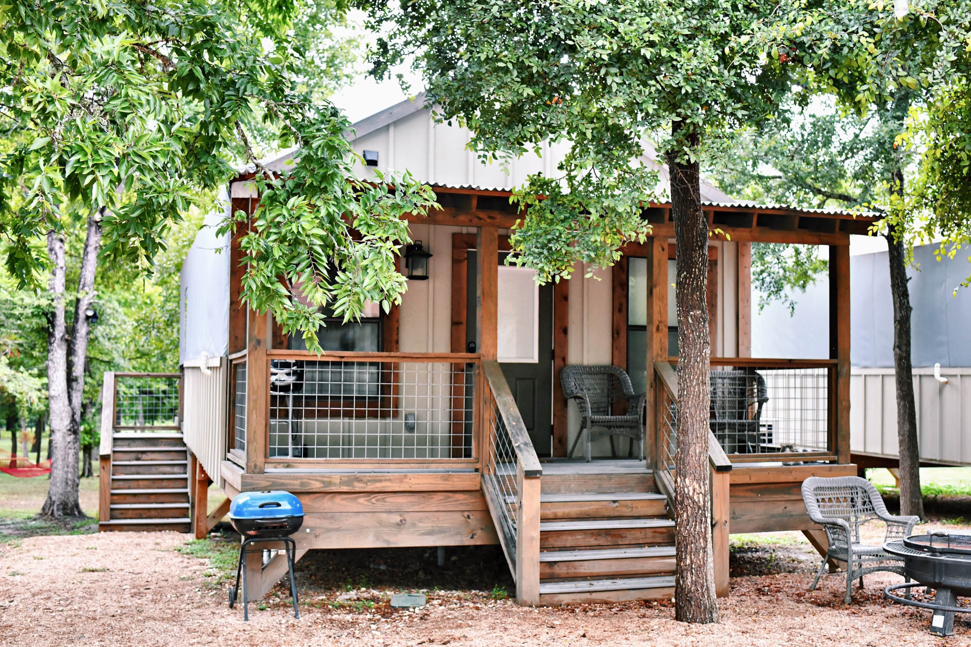 Son's Geronimo Waterfront Cabins near San Antonio