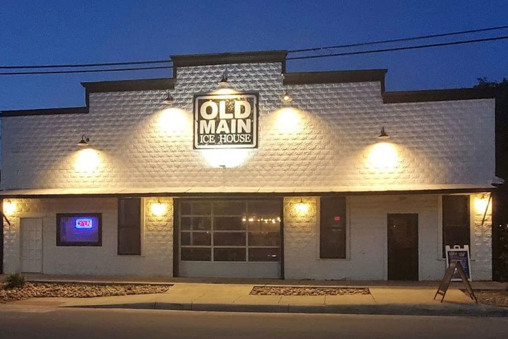 You can catch live music at the nearby Old Main Icehouse in Cibolo!