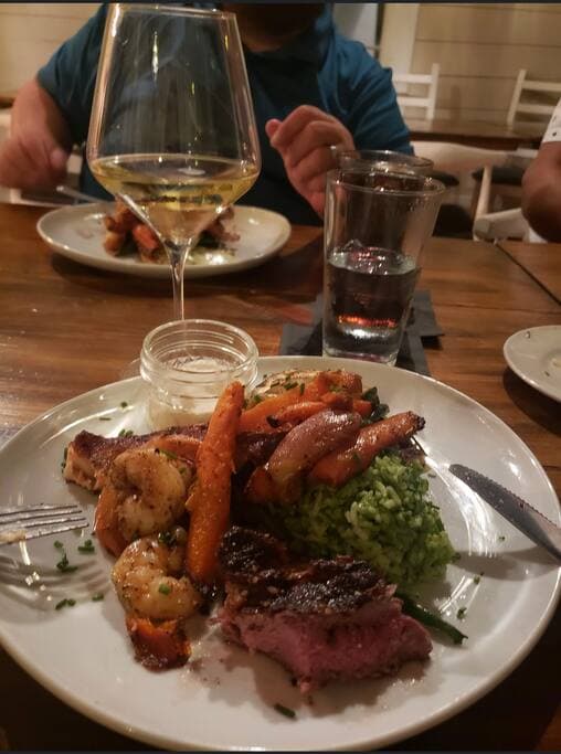 There are some amazing restaurants in Cibolo, be sure to try the Kindling!