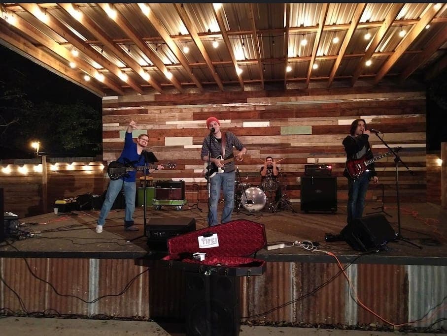 Concert at Old Main Icehouse!