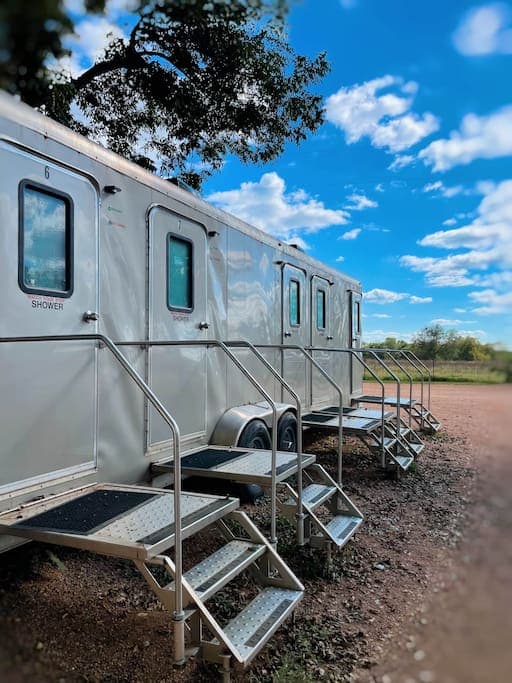 10 Private Full bathroom with AC & hot water showers.