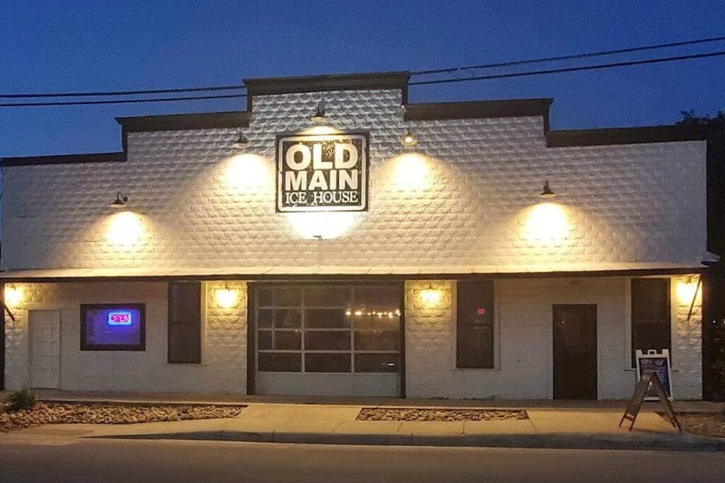 You can catch live music at the nearby Old Main Icehouse in Cibolo!