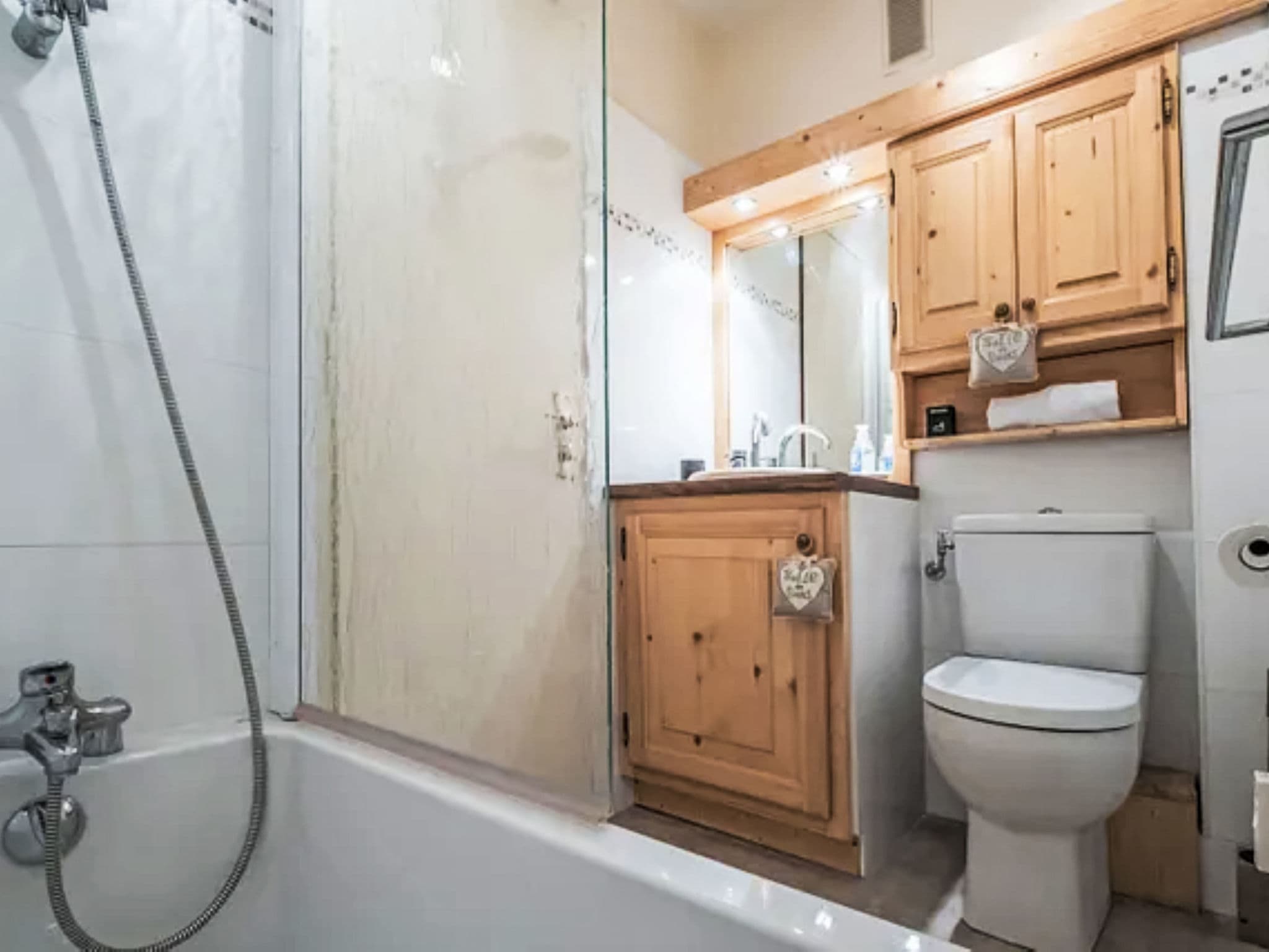 Bathroom / Wellness